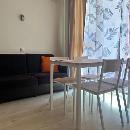 Roma Apartaments&spa شقة نيسيبار